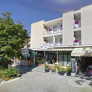2* Otel Nautic